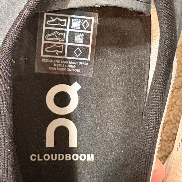 On Cloudboom Running shoes green black white 11.5 main image 9